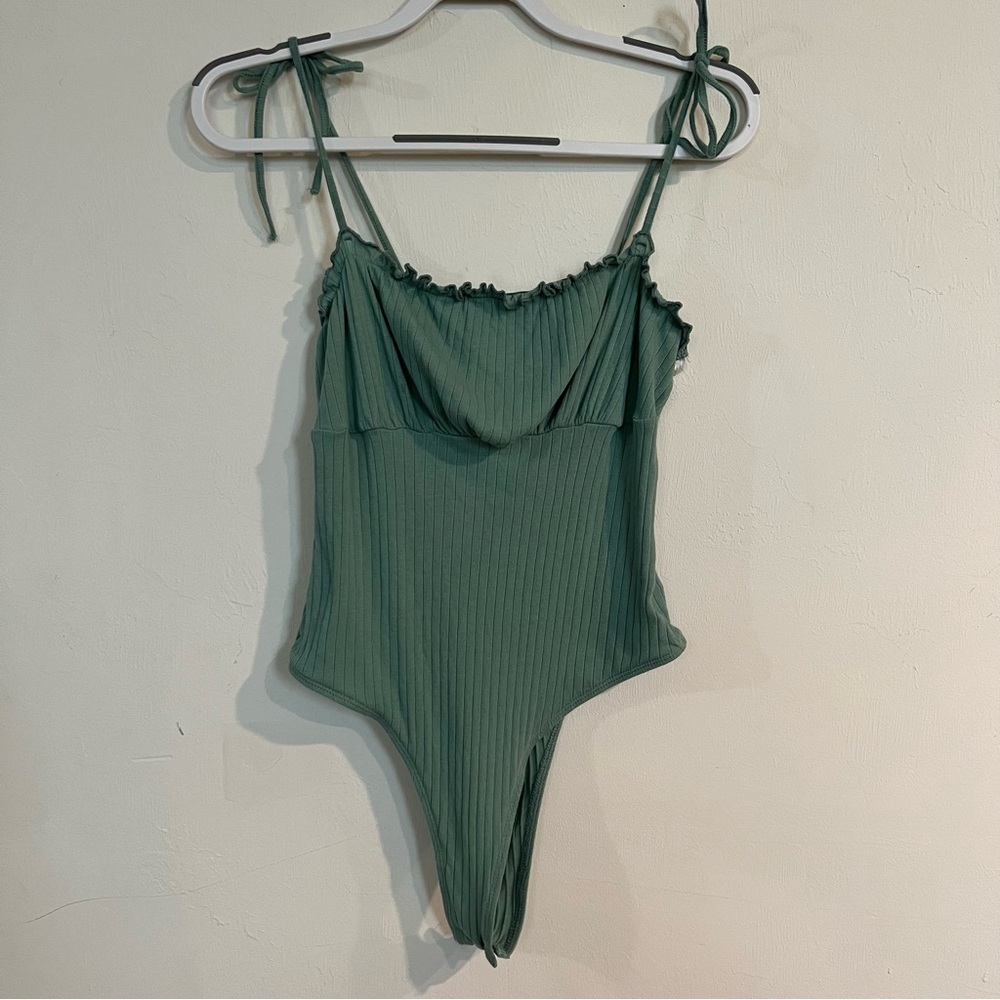 Shein Tie Shoulder Frilled Ruched Bodysuit M